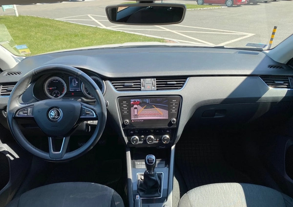 Skoda Octavia cena 67900 przebieg: 159159, rok produkcji 2019 z Kępno małe 37